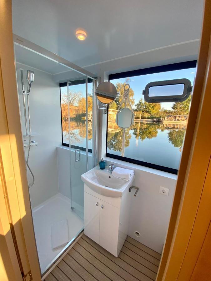 Lieblingsplatz - Schwimmendes Hausboot * Parey